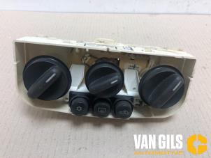 Used Heater control panel Opel Corsa C (F08/68) 1.4 16V Price € 50,00 Margin scheme offered by Van Gils Automotive