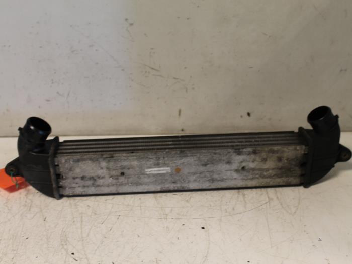 Usados Intercooler Fiat Doblo (223A/119) 1.9 JTD Precio € 60,00 Norma de margen ofrecido por Van Gils Automotive