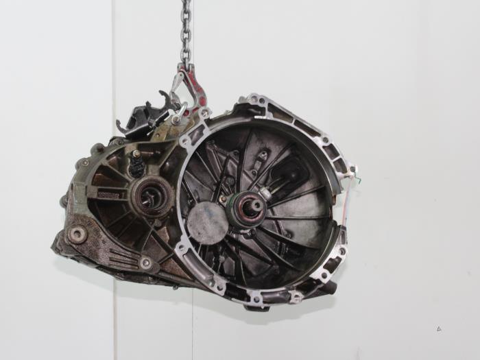 Usagé Boîte de vitesse Ford Mondeo III Wagon 1.8 16V Prix € 249,00 Règlement à la marge proposé par Van Gils Automotive