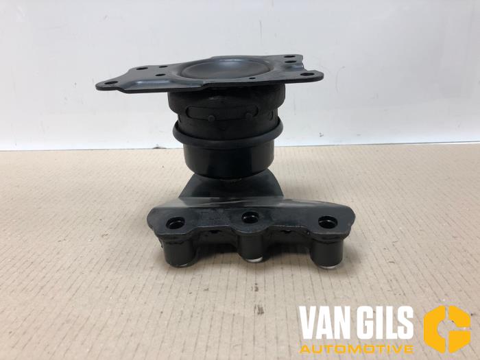 Usagé Support moteur Skoda Fabia (6Y2) 1.4i 16V Prix € 35,00 Règlement à la marge proposé par Van Gils Automotive