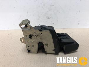 Used Tailgate lock mechanism BMW 5 serie Touring (E39) 530d 24V Price € 50,00 Margin scheme offered by Van Gils Automotive
