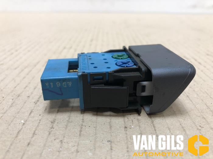 Air conditioning switch from a Honda Jazz (GD/GE2/GE3) 1.3 i-Dsi 2003