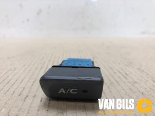Used Air conditioning switch Honda Jazz (GD/GE2/GE3) 1.3 i-Dsi Price € 30,00 Margin scheme offered by Van Gils Automotive