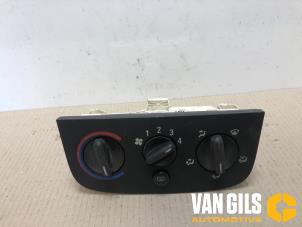 Used Heater control panel Opel Corsa C (F08/68) 1.7 DI 16V Price € 50,00 Margin scheme offered by Van Gils Automotive