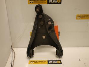 Usagé Bras de suspension avant droit Renault Twingo II (CN) 1.2 16V Prix € 30,00 Règlement à la marge proposé par Van Gils Automotive