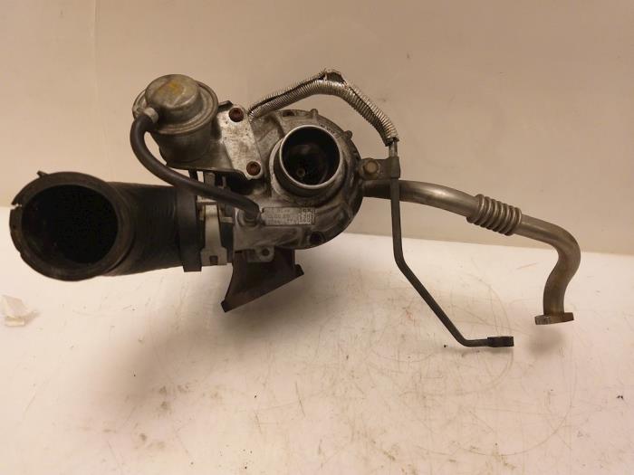 Usagé Turbo Mazda 323 Fastbreak (BJ14) 2.0 DTiD 16V Prix € 200,00 Règlement à la marge proposé par Van Gils Automotive