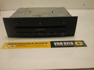 Used CD changer Renault Megane II Grandtour (KM) 1.9 dCi 120 Price € 75,00 Margin scheme offered by Van Gils Automotive