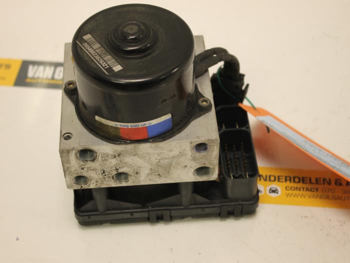 Begagnade ABS-pump Jeep Grand Cherokee (WG/WJ) 2.7 CRD 20V Pris € 75,00 Marginaltabell erbjuds av Van Gils Automotive