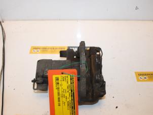 Used Rear brake calliper, right Renault Laguna II (BG) 1.9 dCi 120 Price € 65,00 Margin scheme offered by Van Gils Automotive