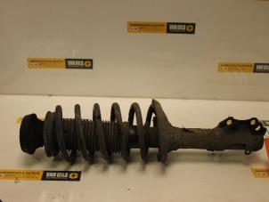 Used Front shock absorber rod, right Volkswagen Caddy II (9K9A) 1.9 TDI Price € 75,00 Margin scheme offered by Van Gils Automotive