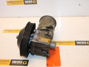 Used Power steering pump Mercedes C (W202) 2.0 C-200D Price € 60,00 Margin scheme offered by Van Gils Automotive