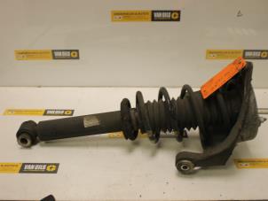 Used Front shock absorber, right Peugeot 407 SW (6E) 2.0 16V Price € 55,00 Margin scheme offered by Van Gils Automotive
