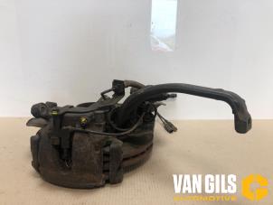 Used Knuckle bracket, front right Mercedes E Combi 4-matic (S211) 3.0 E-280 CDI 24V Price € 65,00 Margin scheme offered by Van Gils Automotive