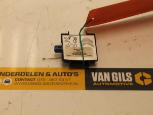 Used Antenna Peugeot 508 SW (8E/8U) 1.6 HDiF 16V Price € 30,00 Margin scheme offered by Van Gils Automotive