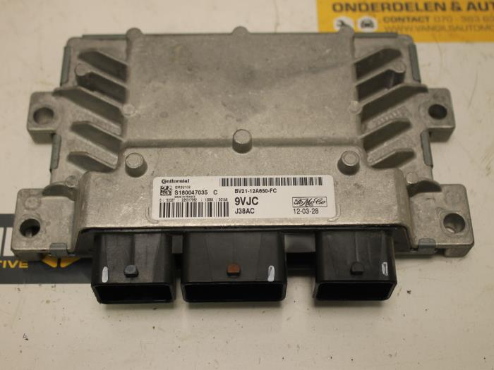 Ordinateur gestion moteur d'un Ford Fiesta 6 (JA8) 1.25 16V 2012