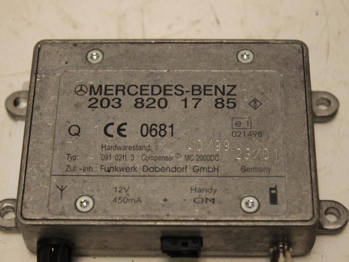 Antena z Mercedes-Benz E Combi (S210) 2.7 E-270 CDI 20V 2001