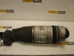 Used Rear shock absorber rod, left Audi Q7 Price € 399,00 Margin scheme offered by Van Gils Automotive