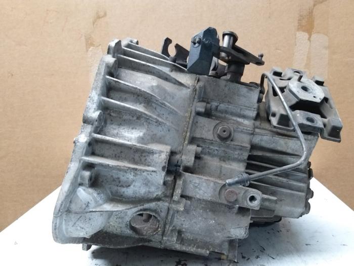Gearbox from a Mercedes-Benz Vito (638.0) 2.2 CDI 110 16V 2000