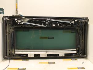 Używane Twardy dach cabrio Nissan Micra (K12) 1.6 16V 160 SR Cena € 599,00 Procedura marży oferowane przez Van Gils Automotive