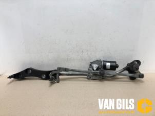 Used Wiper motor + mechanism BMW 5 serie Touring (E61) 535d 24V Price on request offered by Van Gils Automotive
