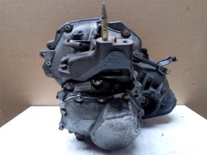 Getriebe van een Daewoo Nubira Wagon (J100) 1.6 16V 2005