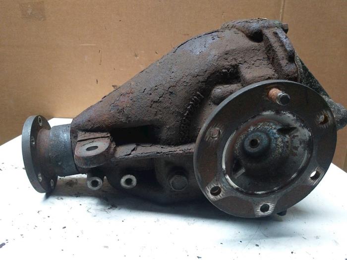 Gebrauchte Differential hinten Mitsubishi Pajero Hardtop (V6/7) 3.2 DI-D 16V Preis € 450,00 Margenregelung angeboten von Van Gils Automotive