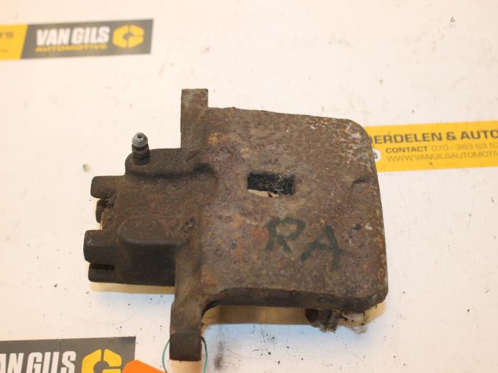 Gebrauchte Bremszange rechts hinten Mitsubishi Pajero Hardtop (V6/7) 3.2 DI-D 16V Preis € 65,00 Margenregelung angeboten von Van Gils Automotive
