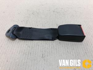 Usagé Tendeur de ceinture arrière centre Peugeot 206 SW (2E/K) 1.4 HDi Prix € 30,00 Règlement à la marge proposé par Van Gils Automotive
