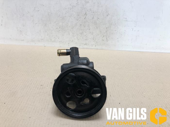 Usagé Pompe de direction Ford Ka I 1.3i Prix € 60,00 Règlement à la marge proposé par Van Gils Automotive