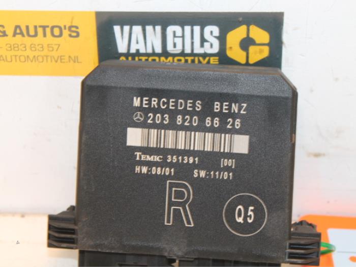 Usagé Module confort Mercedes C (W203) 2.2 C-220 CDI 16V Prix € 50,00 Règlement à la marge proposé par Van Gils Automotive