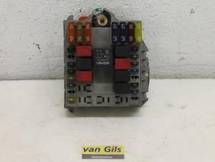 Usagé Boîte à fusibles Fiat Doblo (223A/119) 1.9 D Prix € 75,00 Règlement à la marge proposé par Van Gils Automotive