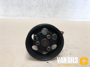 Usados Bomba de dirección asistida Volkswagen Passat (3B3) 1.6 Precio € 60,00 Norma de margen ofrecido por Van Gils Automotive
