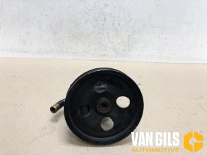 Used Power steering pump Mitsubishi Carisma 1.6i 16V Price € 60,00 Margin scheme offered by Van Gils Automotive