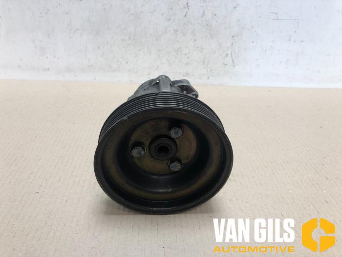 Usagé Pompe de direction Alfa Romeo 166 2.0 Twin Spark 16V Prix € 60,00 Règlement à la marge proposé par Van Gils Automotive