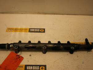 Used Fuel injector nozzle Volvo S60 I (RS/HV) 2.4 D5 20V Price € 50,00 Margin scheme offered by Van Gils Automotive