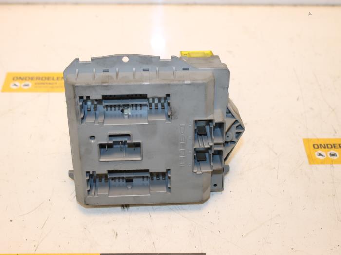 Fuse box from a Fiat Doblo Cargo (223) 1.9 D 2003