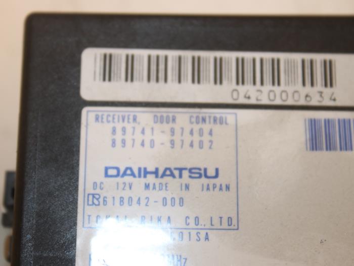 Modul (rózne) z Daihatsu YRV (M2) 1.3 16V DVVT 2001
