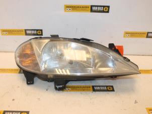 Used Headlight, right Renault Megane Break/Grandtour (KA) 1.4 16V Price € 19,00 Margin scheme offered by Van Gils Automotive