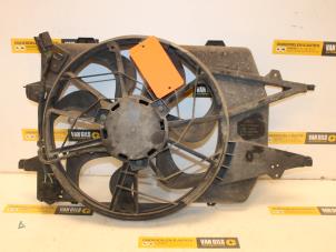 Usagé Moto ventilateur Ford Focus 1 Wagon 1.6 16V Prix € 65,00 Règlement à la marge proposé par Van Gils Automotive
