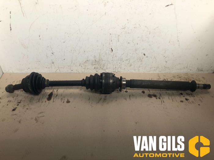 Gebrauchte Antriebswelle rechts vorne Alfa Romeo 147 (937) 1.6 HP Twin Spark 16V Preis € 35,00 Margenregelung angeboten von Van Gils Automotive