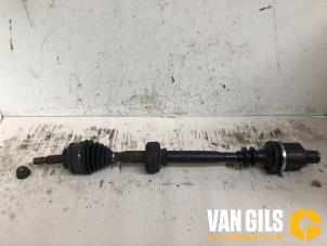 Used Front drive shaft, right Renault Scénic I (JA) 1.9 D Price € 74,99 Margin scheme offered by Van Gils Automotive