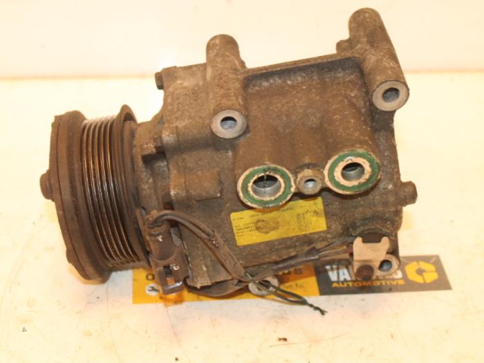 Usagé Pompe clim Ford Focus 1 1.8 TDCi 115 Prix € 35,00 Règlement à la marge proposé par Van Gils Automotive