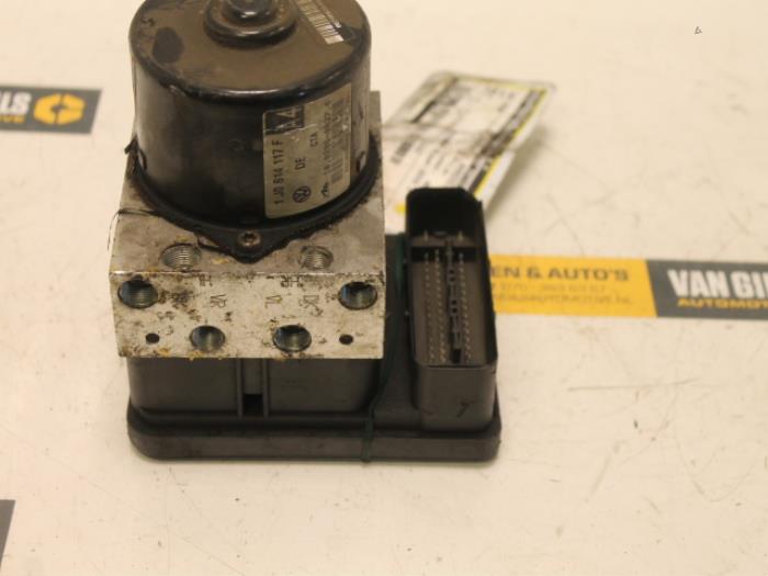 Gebrauchte ABS Pumpe Volkswagen Golf IV (1J1) 1.6 Preis € 25,00 Margenregelung angeboten von Van Gils Automotive