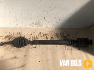Used Front drive shaft, right Mitsubishi Carisma 1.9 TD Kat. Price € 74,99 Margin scheme offered by Van Gils Automotive