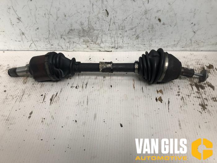Front drive shaft, left from a Ford Focus C-Max 1.6 TDCi 16V 2005