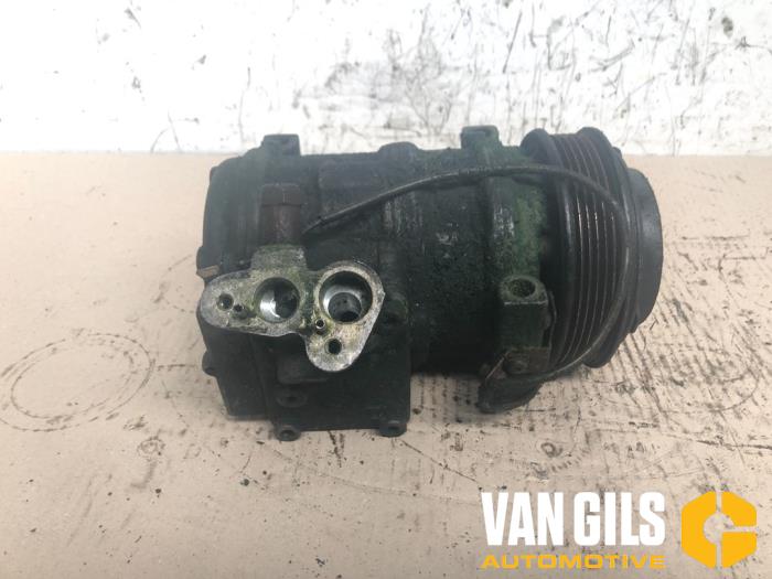 Usagé Compresseur de clim Rover 800 Coupé 825 2.5 Si 24V Prix € 35,00 Règlement à la marge proposé par Van Gils Automotive