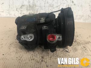 Compresseur de clim d'un SsangYong Musso 2.9TD 1999