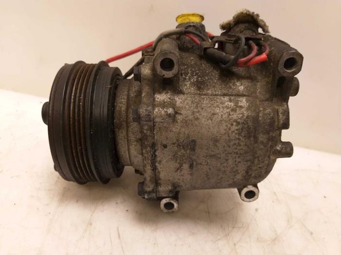 Compresseur de clim d'un Honda Civic (EJ/EK) 1.4iS 16V 1998