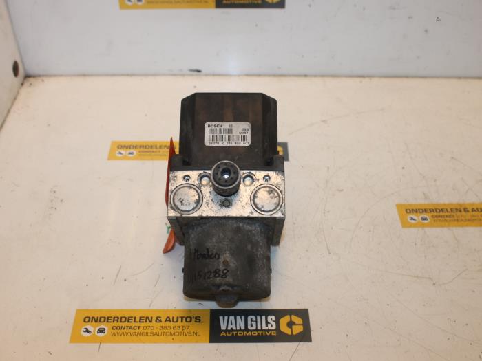 Begagnade ABS-pump Ford Mondeo III Wagon 1.8 16V Pris € 25,00 Marginaltabell erbjuds av Van Gils Automotive