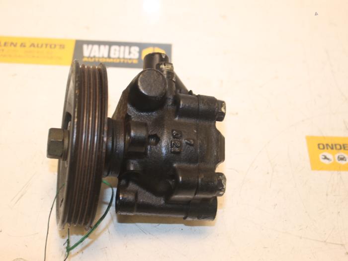 Usagé Pompe de direction Nissan Almera (N15) 1.4 GX 16V Prix € 60,00 Règlement à la marge proposé par Van Gils Automotive